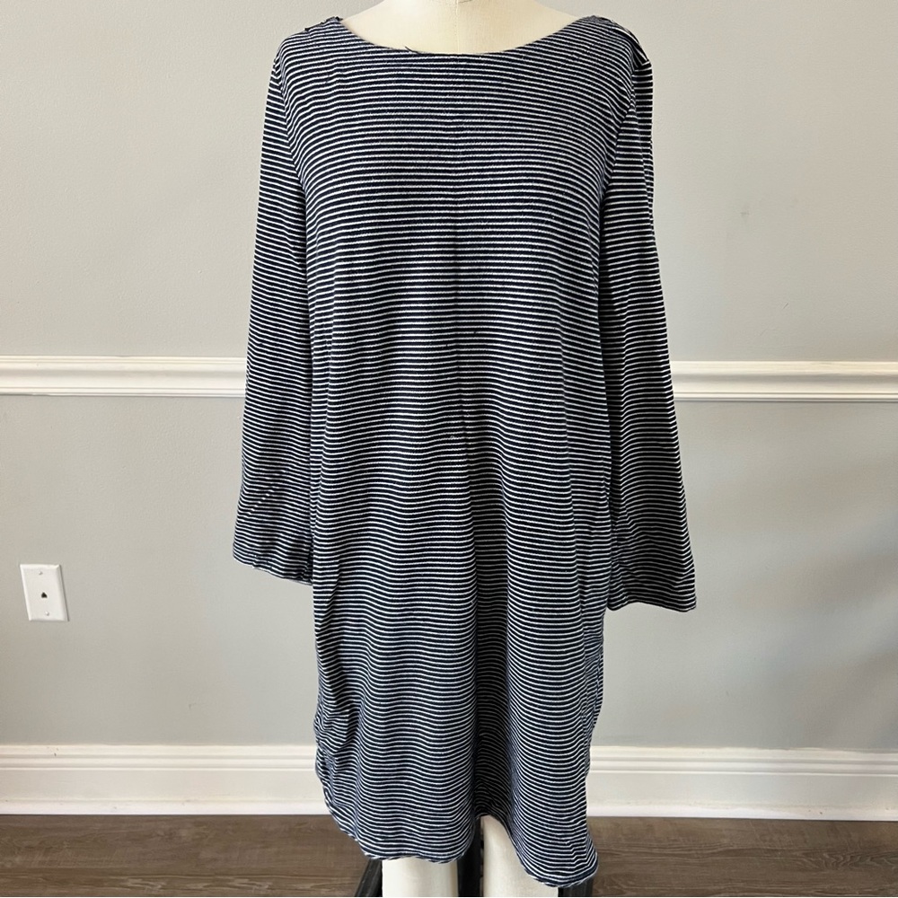 Very comfortable Loft dress size large navy and white striped